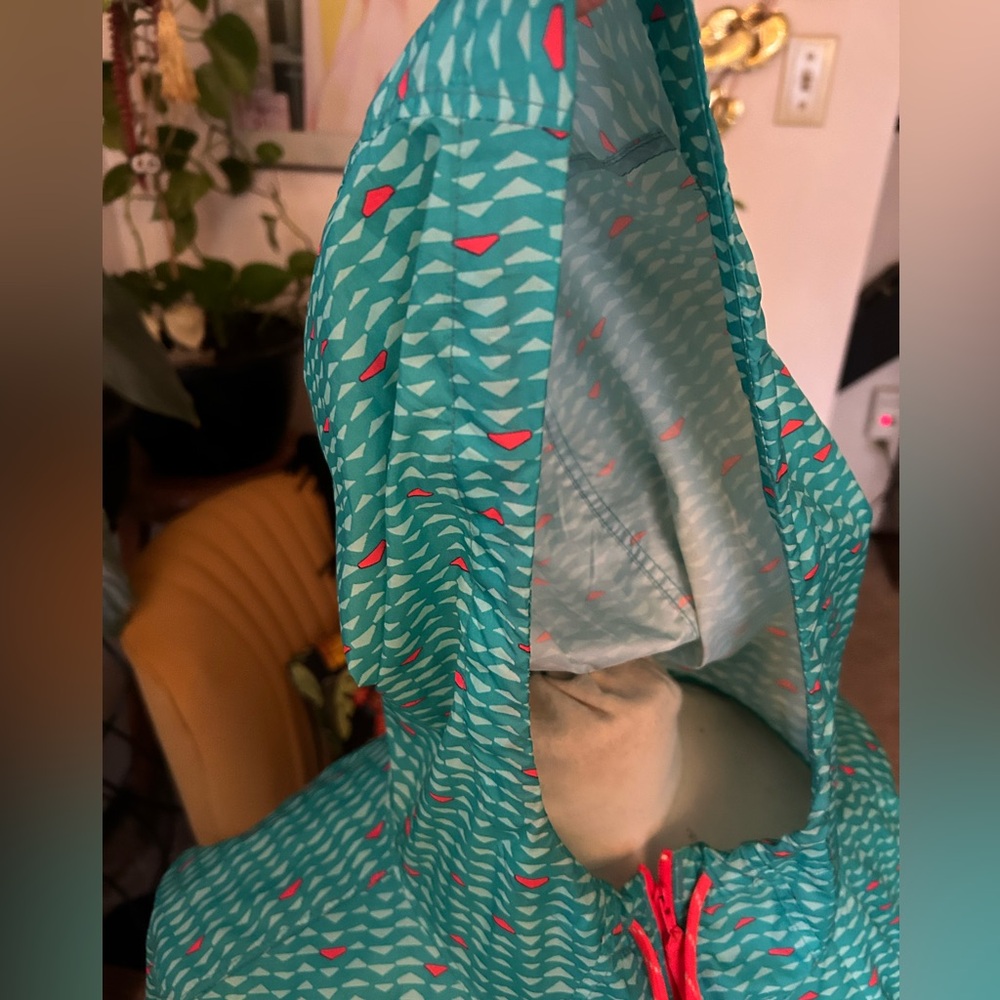 Columbia Rain Shell ☔️ - Picture 2 of 4